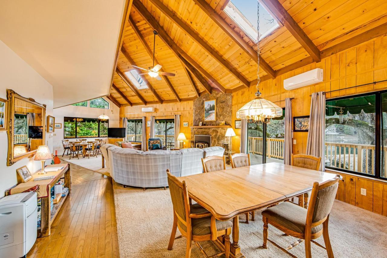 Luring Lakefront Landing Groveland Exterior foto