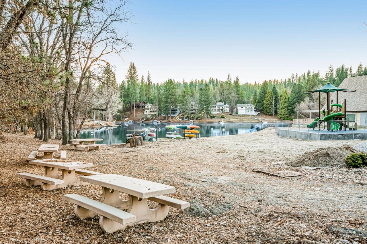 Luring Lakefront Landing Groveland Exterior foto